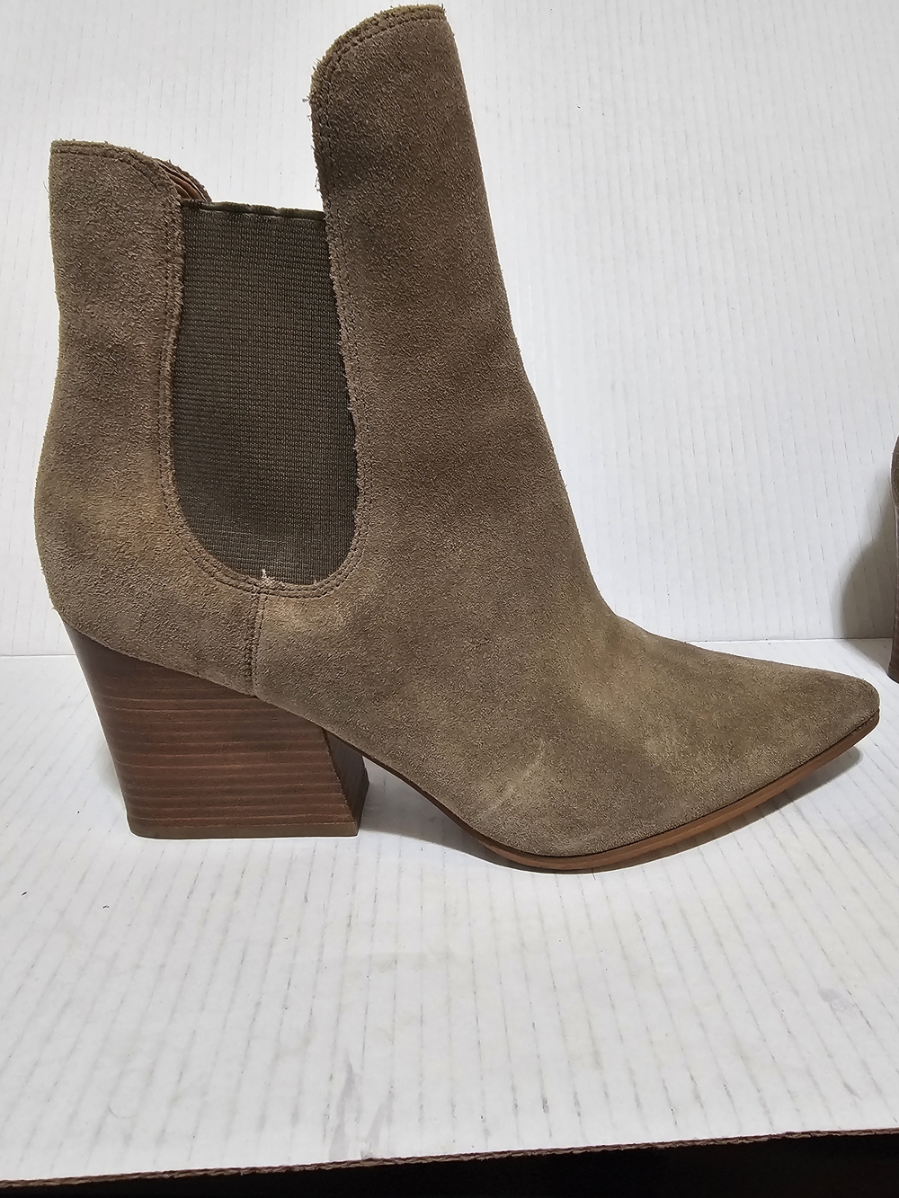Kendall Kylie Brown Green Finley Suede Pointed Slip On Ankle Chelsea Boots Sz 9M